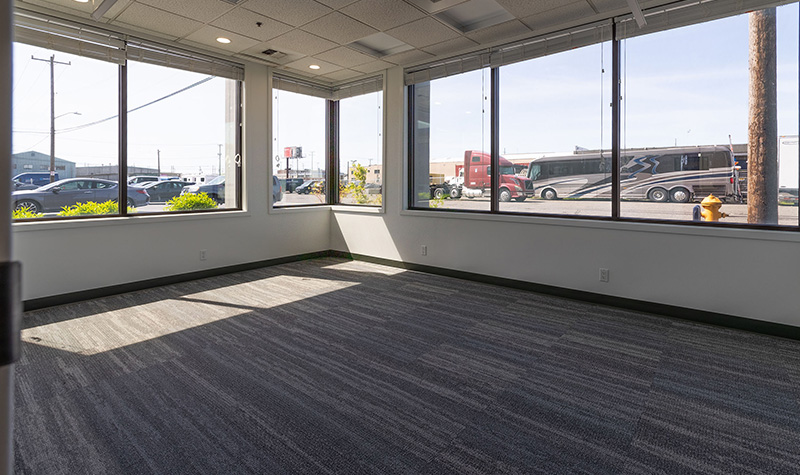 8th Ave Point Building Photo