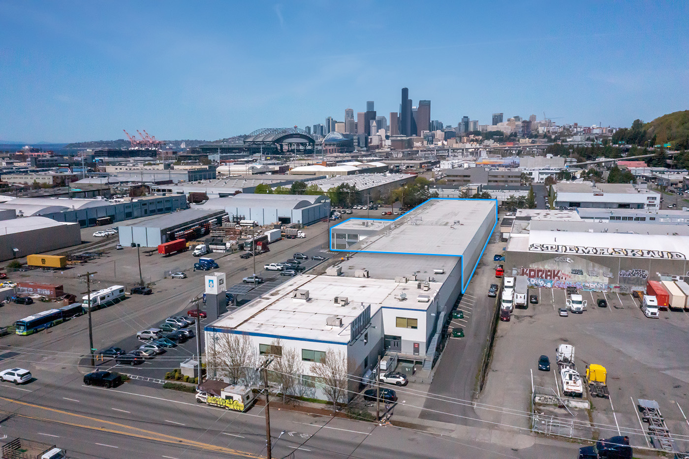 8th Ave Point Building Photo